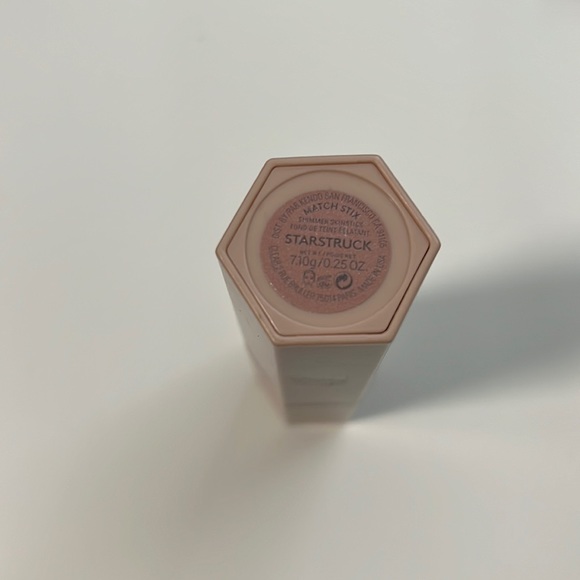 Fenty Beauty shimmer skinstick in starstruck - Picture 2 of 2